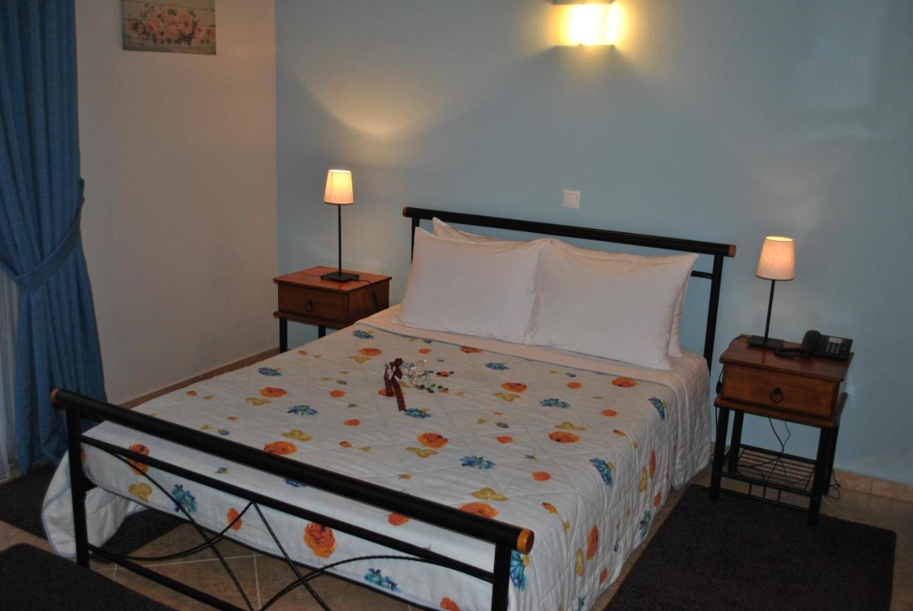 Iliothea Hotel นาฟปลิโอ ภายนอก รูปภาพ